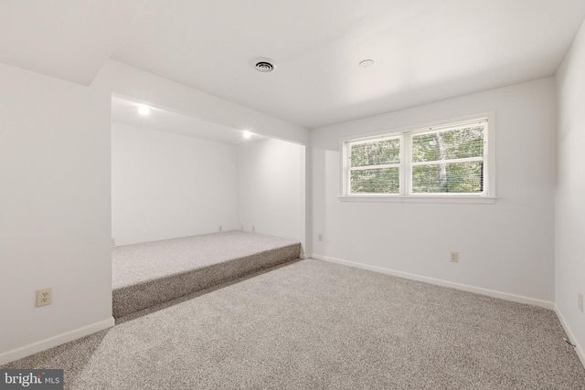 300 PEMBRIDGE DR, Winchester, VA 22602