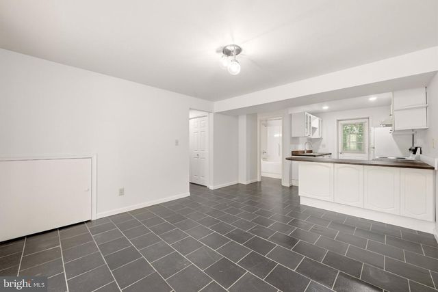 300 PEMBRIDGE DR, Winchester, VA 22602