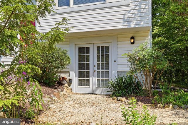 300 PEMBRIDGE DR, Winchester, VA 22602