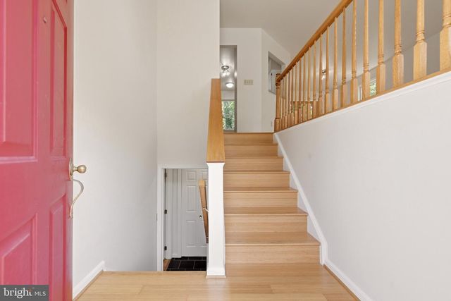 300 PEMBRIDGE DR, Winchester, VA 22602