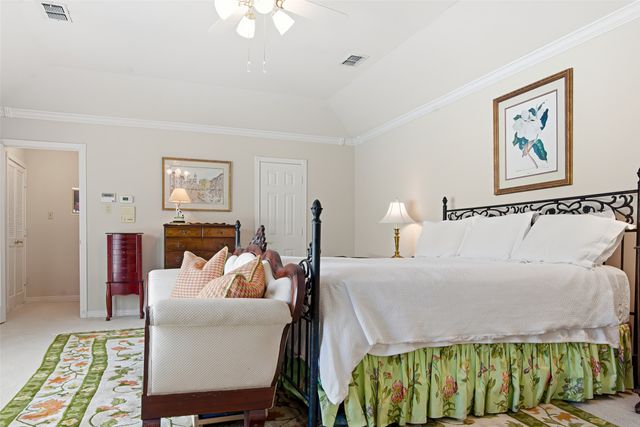 7000 Hollytree Circle, Tyler, TX 75703