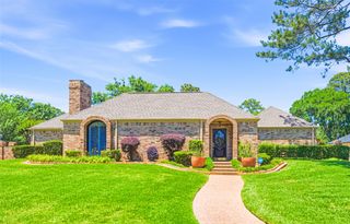7000 Hollytree Circle, Tyler, TX 75703