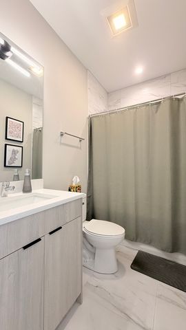 3244 N Lincoln Avenue 4S, Chicago, IL 60657