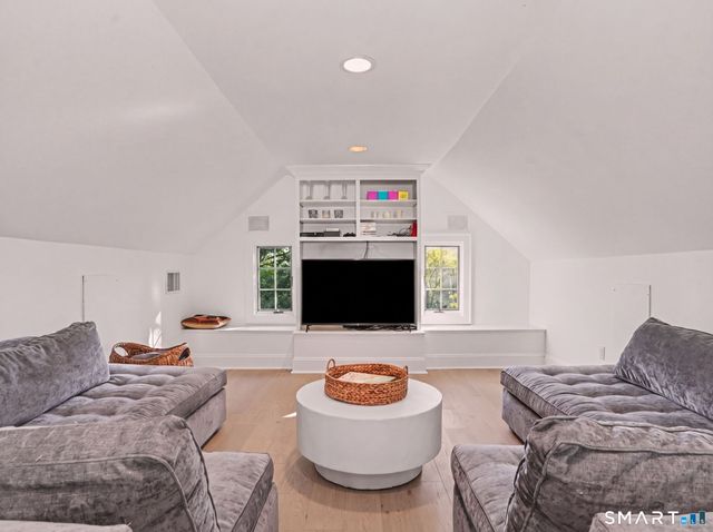 280 Mill Hill Road, Fairfield, CT 06890