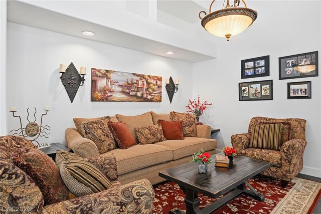 6780 Vintage Highlands Lane, Las Vegas, NV 89110