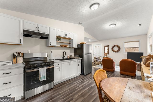 45 Lake View Court, Lavonia, GA 30553