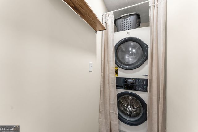 45 Lake View Court, Lavonia, GA 30553