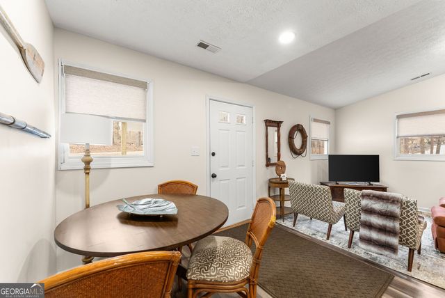 45 Lake View Court, Lavonia, GA 30553