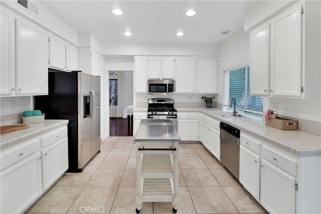 2164 Coriander, Corona, CA 92879