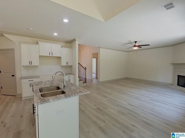 100 WYNLAKE WAY, Alabaster, AL 35007