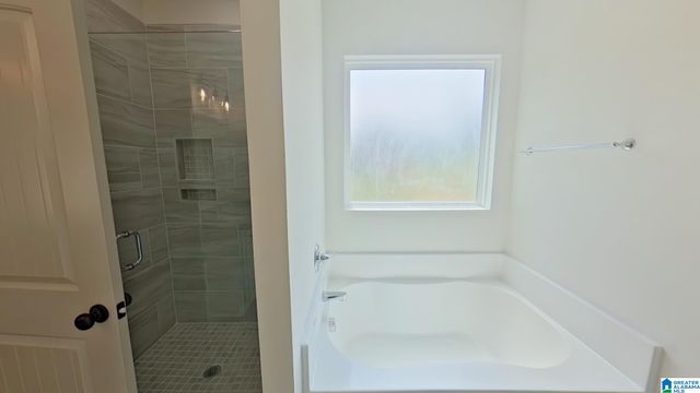 100 WYNLAKE WAY, Alabaster, AL 35007