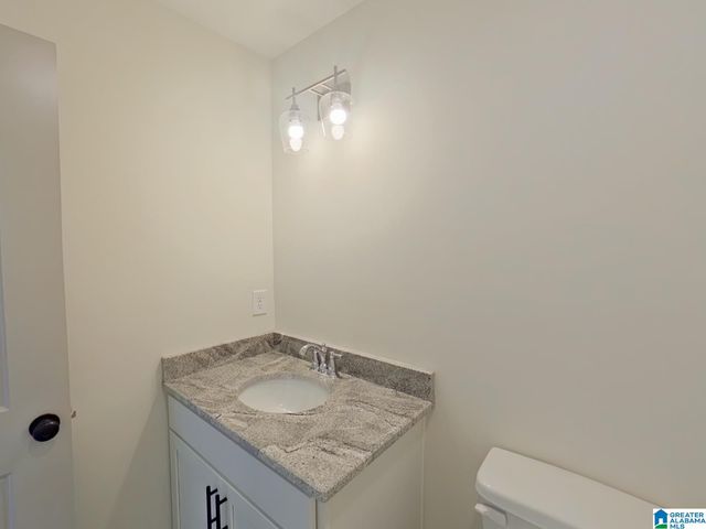 100 WYNLAKE WAY, Alabaster, AL 35007