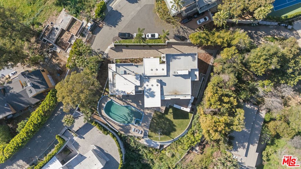 Image 17 of property listing at 770 Paseo Miramar, Pacific Palisades, CA 90272