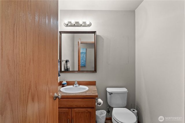 961 NW Longview Drive, Oak Harbor, WA 98277