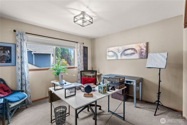961 NW Longview Drive, Oak Harbor, WA 98277