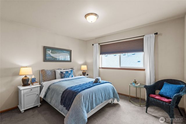 961 NW Longview Drive, Oak Harbor, WA 98277