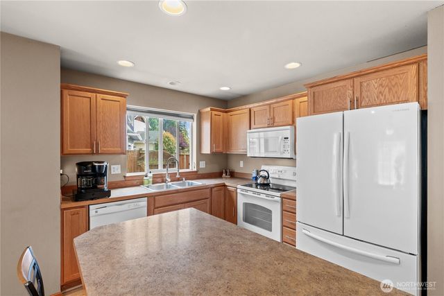 961 NW Longview Drive, Oak Harbor, WA 98277