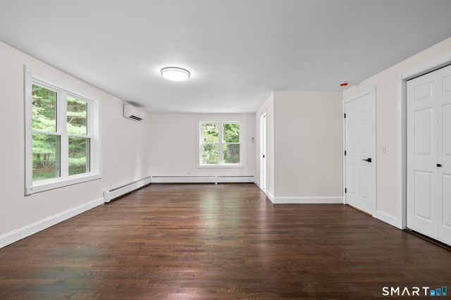 31 Jackson Drive, Trumbull, CT 06611