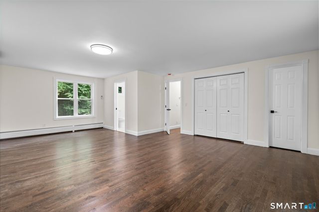 31 Jackson Drive, Trumbull, CT 06611