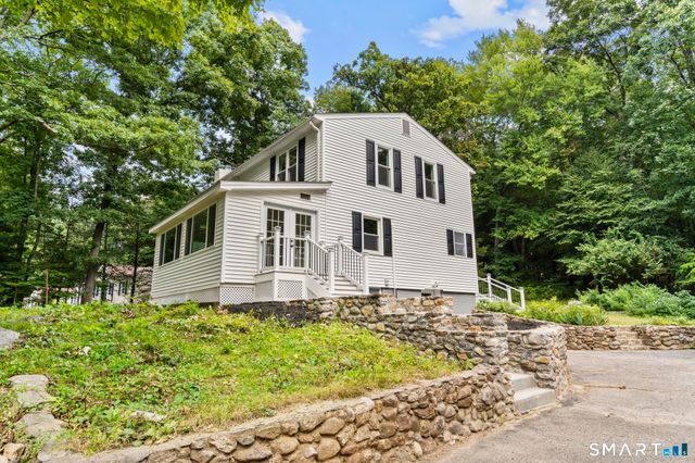 31 Jackson Drive, Trumbull, CT 06611