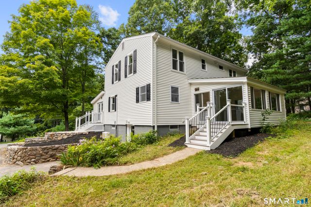 31 Jackson Drive, Trumbull, CT 06611