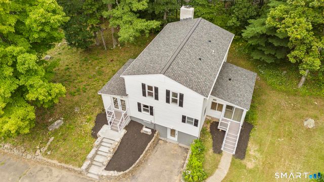 31 Jackson Drive, Trumbull, CT 06611