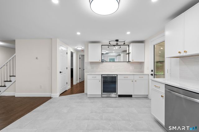 31 Jackson Drive, Trumbull, CT 06611
