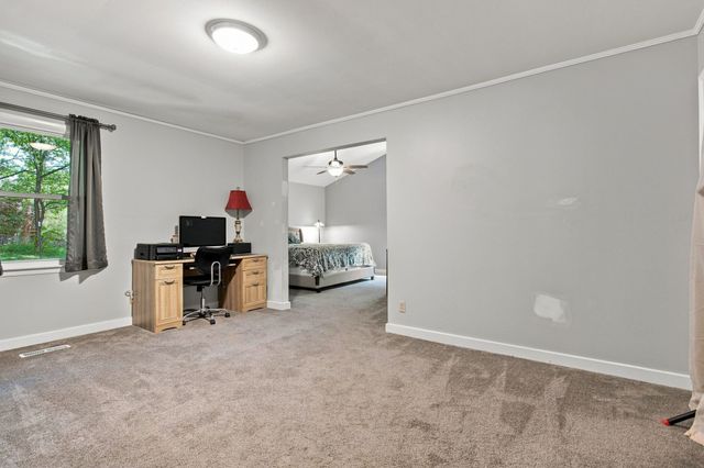 2390 Harlan Rd, Columbia, TN 38401