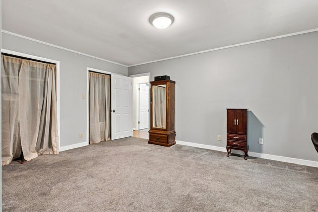 2390 Harlan Rd, Columbia, TN 38401