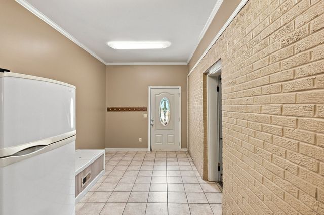 2390 Harlan Rd, Columbia, TN 38401