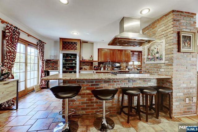 317 Hillcrest, Wood Ridge, NJ 07075