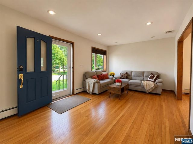 317 Hillcrest, Wood Ridge, NJ 07075