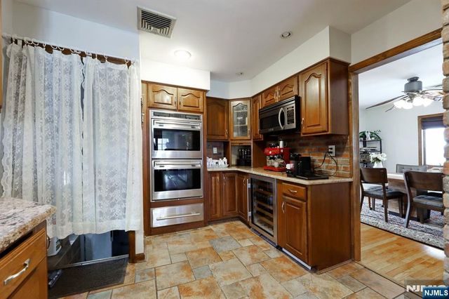317 Hillcrest, Wood Ridge, NJ 07075