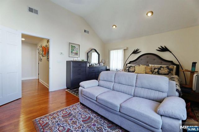 317 Hillcrest, Wood Ridge, NJ 07075