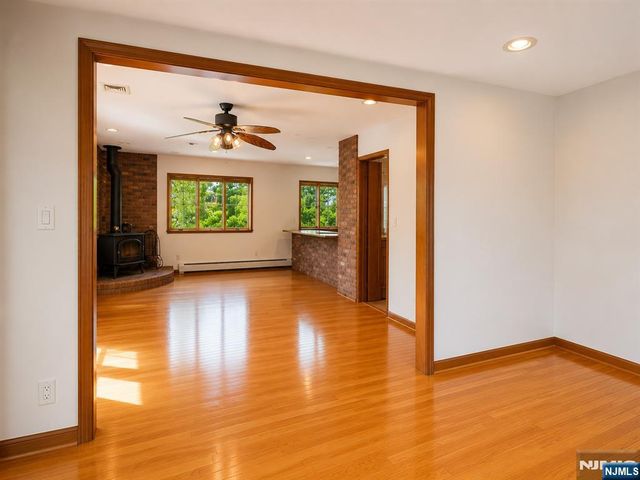 317 Hillcrest, Wood Ridge, NJ 07075