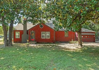 4901 Barbara Road, River Oaks, TX 76114