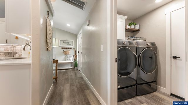 520 Fir St, Lyons, OR 97358