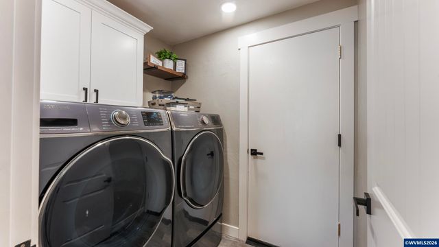 520 Fir St, Lyons, OR 97358