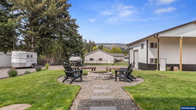 520 Fir St, Lyons, OR 97358