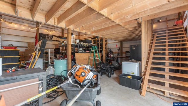 520 Fir St, Lyons, OR 97358