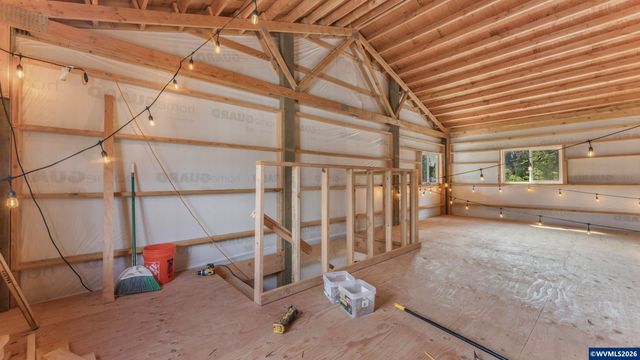 520 Fir St, Lyons, OR 97358