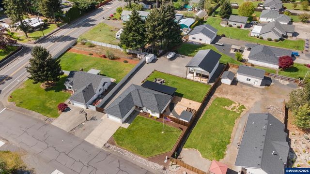520 Fir St, Lyons, OR 97358
