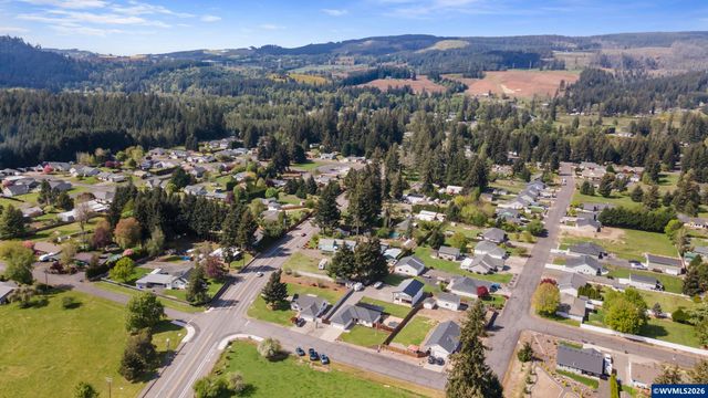 520 Fir St, Lyons, OR 97358
