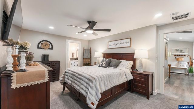 520 Fir St, Lyons, OR 97358