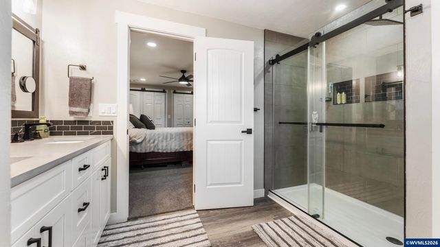 520 Fir St, Lyons, OR 97358