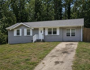 657 Robert E Lee Parkway, Jonesboro, GA 30238