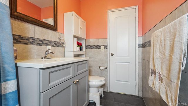 2733 Hone Avenue, Bronx, NY 10469