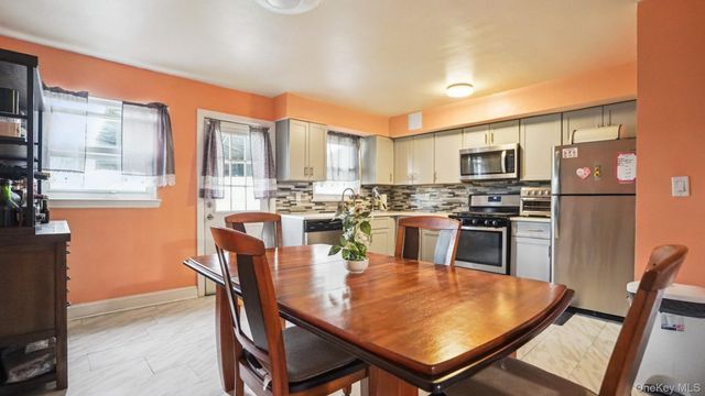 2733 Hone Avenue, Bronx, NY 10469