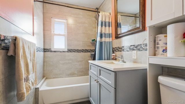 2733 Hone Avenue, Bronx, NY 10469