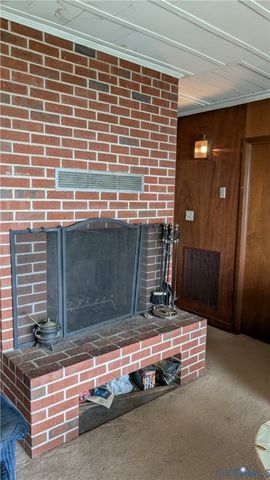 178 White Gate Dr, Ophelia, VA 22473